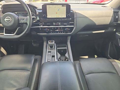 Used 2022 Nissan Pathfinder SL FWD image 15