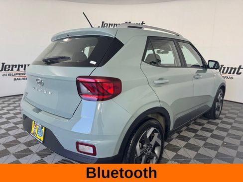 Used 2025 Hyundai Venue SEL FWD image 7