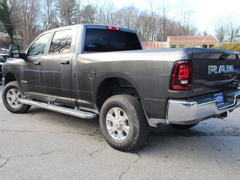 Used 2025 RAM 2500 Big Horn AWD/4WD image 7