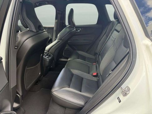 Used 2022 Volvo XC60 B6 R-Design w/ Advanced Package image 15