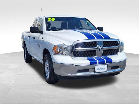 Used 2024 RAM 1500 Classic SLT AWD/4WD image 3