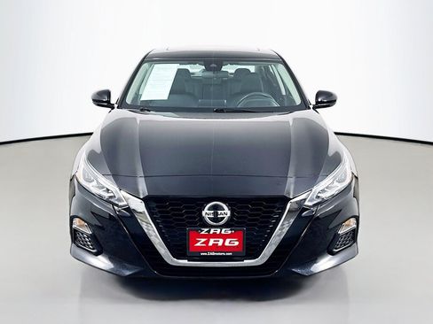 Used 2022 Nissan Altima 2.5 SV w/ SV Premium Package AWD/4WD image 8