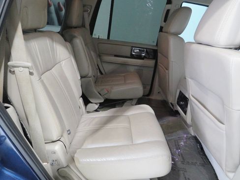 Used 2015 Lincoln Navigator 4WD image 11
