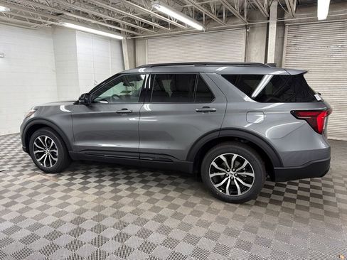 New 2026 Ford Explorer ST-Line RWD image 10
