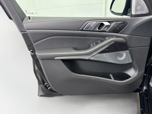 New 2026 BMW X7 M60i image 23