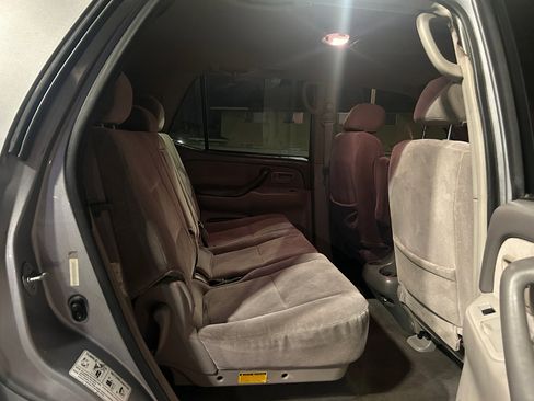 Used 2001 Toyota Sequoia SR5 image 15