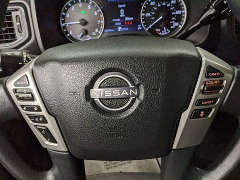 Used 2024 Nissan Titan SV image 16