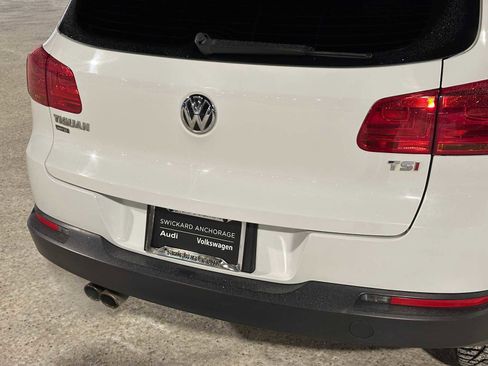 Used 2017 Volkswagen Tiguan S image 13
