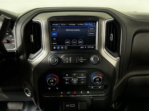 Used 2021 Chevrolet Silverado 1500 LT image 17