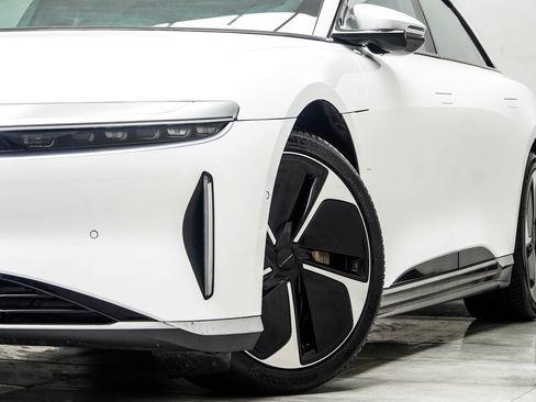 Used 2024 Lucid Air Touring image 6