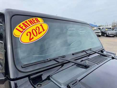 Used 2021 Jeep Wrangler Unlimited Sahara AWD/4WD image 70