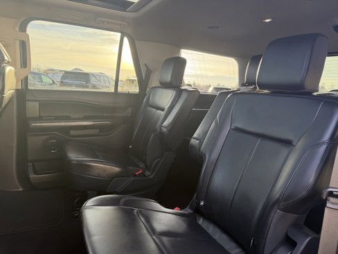 Used 2022 Ford Expedition XLT image 24