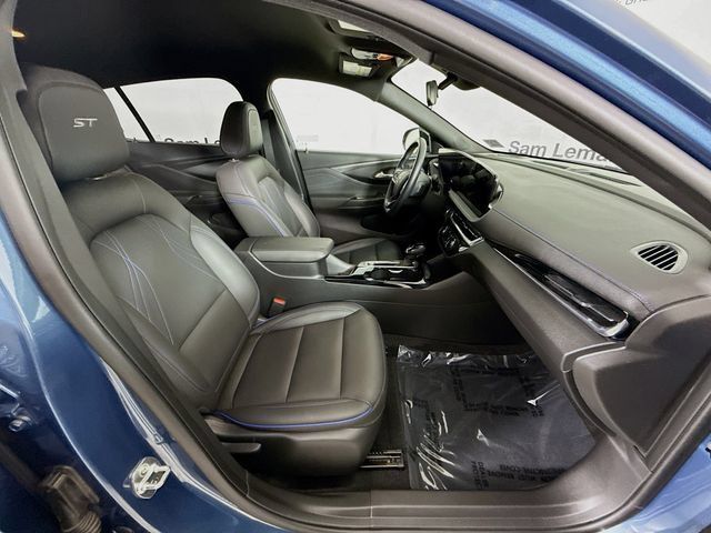 Used 2024 Buick Envista Sport Touring FWD image 26