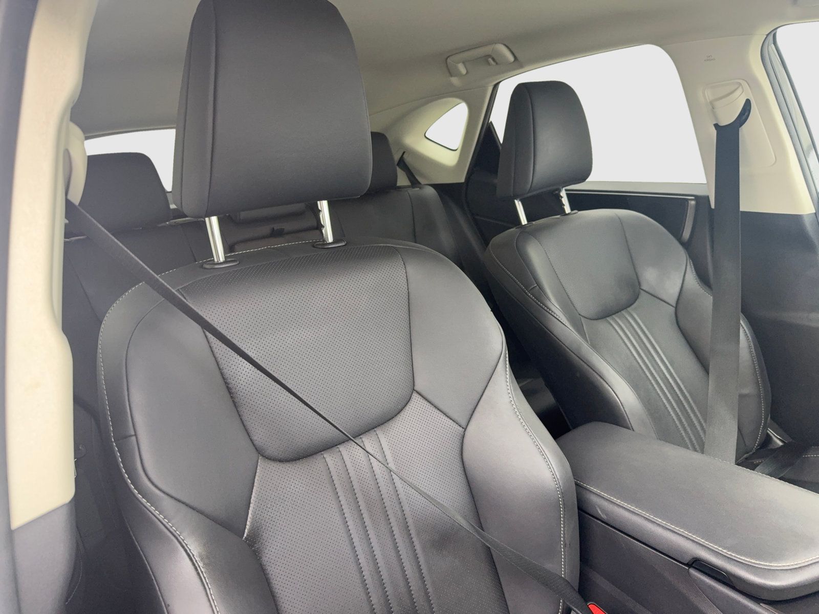Used 2024 Lexus NX 250 FWD w/ Towing Package (2000 Lbs) image 36