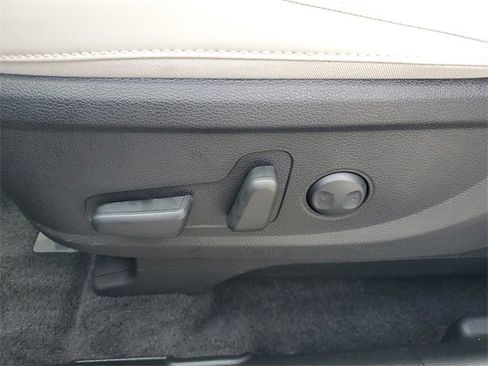 New 2025 Kia Telluride S image 25