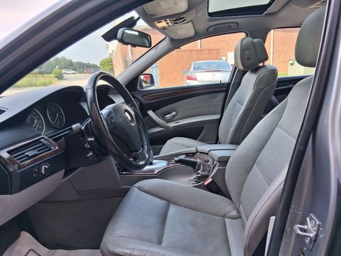 Used 2010 BMW 528i Sedan RWD image 9