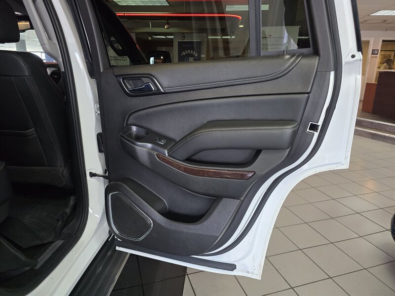 Used 2017 GMC Yukon SLT w/ Premium Edition AWD/4WD image 21