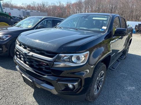 Used 2021 Chevrolet Colorado Z71 w/ Safety Package image 3