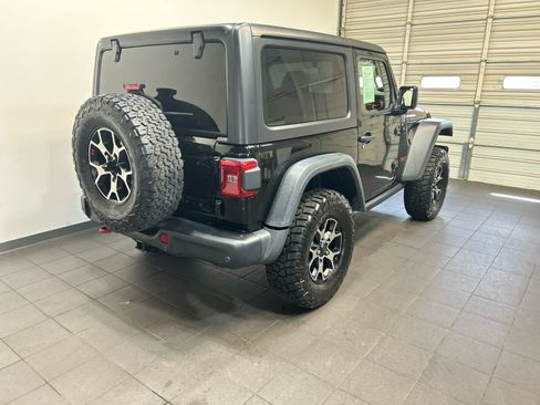 Used 2018 Jeep Wrangler Rubicon AWD/4WD image 3