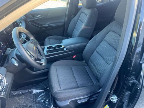 Used 2025 Chevrolet Equinox LT image 35