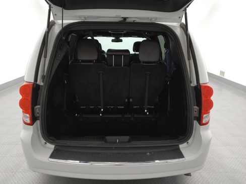 Used 2018 Dodge Grand Caravan GT FWD image 29
