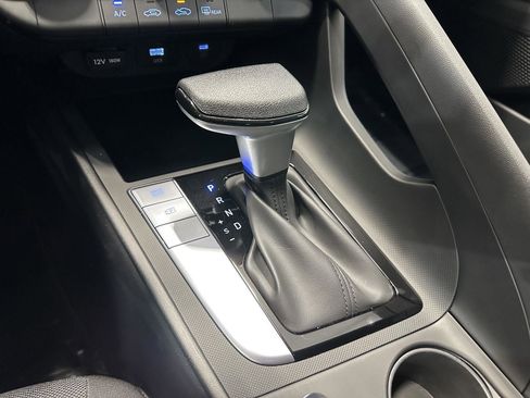 Certified 2026 Hyundai Elantra SE FWD image 23