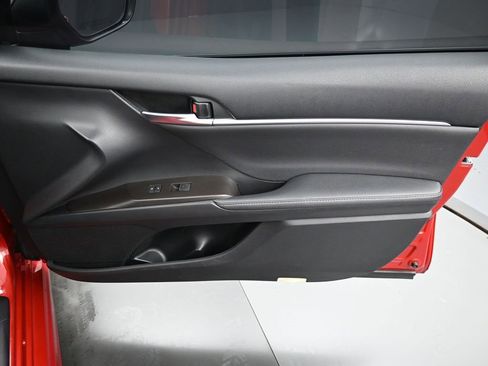 Used 2022 Toyota Camry XSE image 36