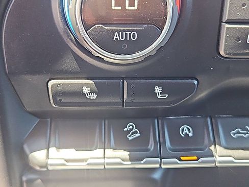 Used 2019 Chevrolet Silverado 1500 LT Trail Boss AWD/4WD image 20