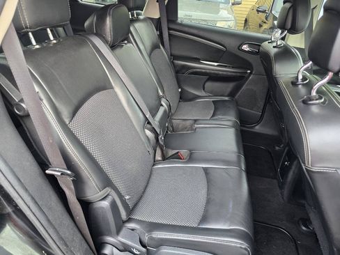 Used 2015 Dodge Journey Crossroad w/ Flexible Seating Group FWD image 27