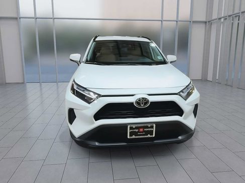 Certified 2025 Toyota RAV4 XLE AWD/4WD image 3