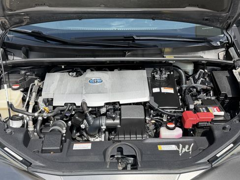 Used 2016 Toyota Prius Two FWD image 39