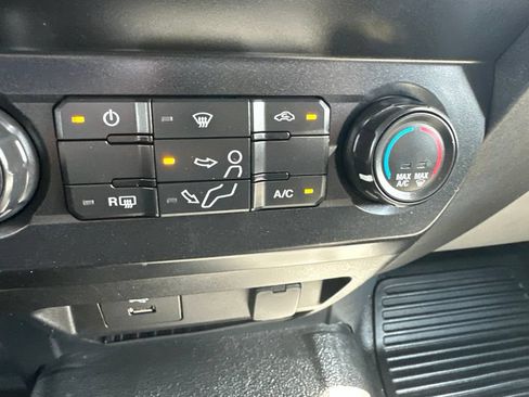 Used 2022 Ford F250 XL w/ Power Equipment Group AWD/4WD image 22
