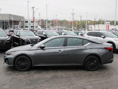 Certified 2025 Nissan Altima 2.5 SV w/ SV Special Edition Package image 2