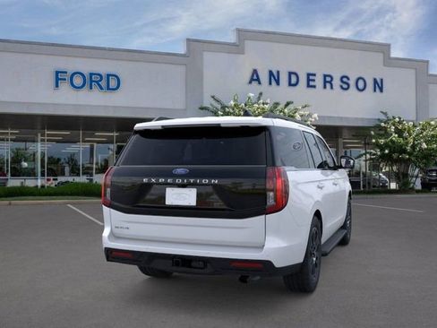 New 2026 Ford Expedition Active image 8