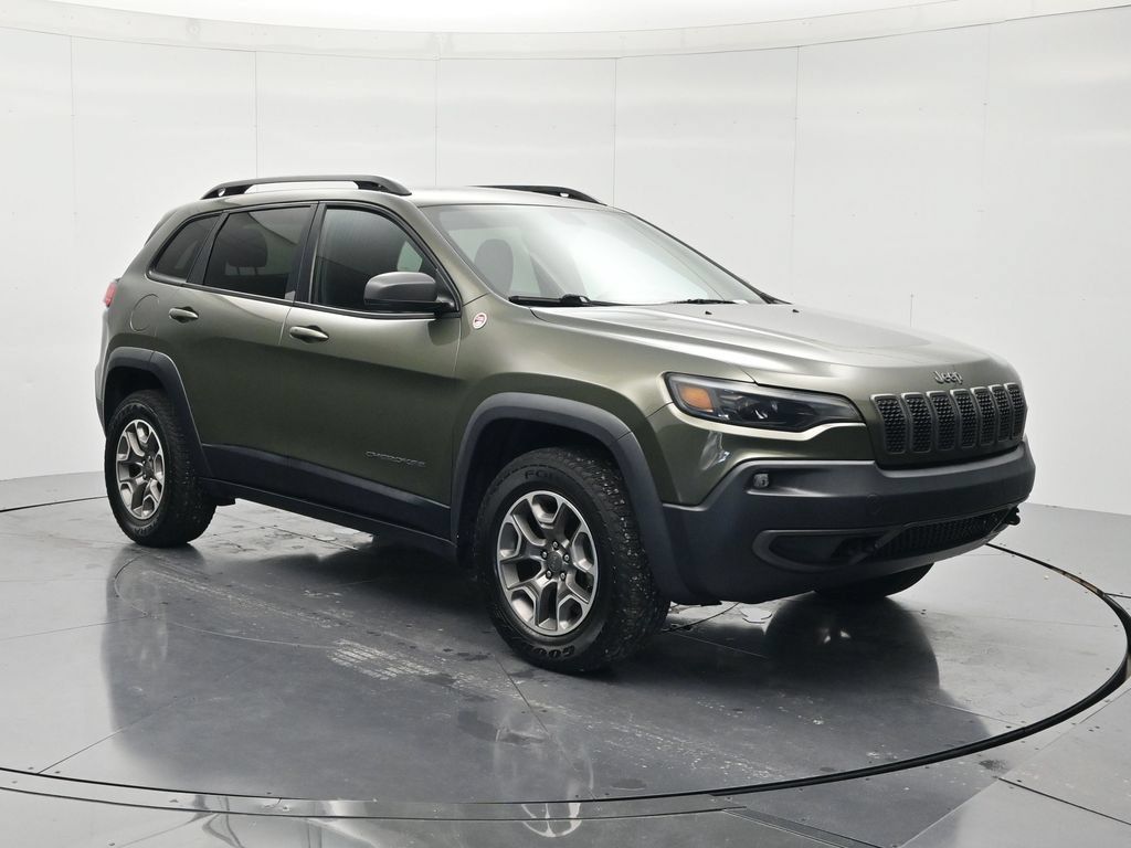Used 2020 Jeep Cherokee Trailhawk w/ Cold Weather Group AWD/4WD image 3