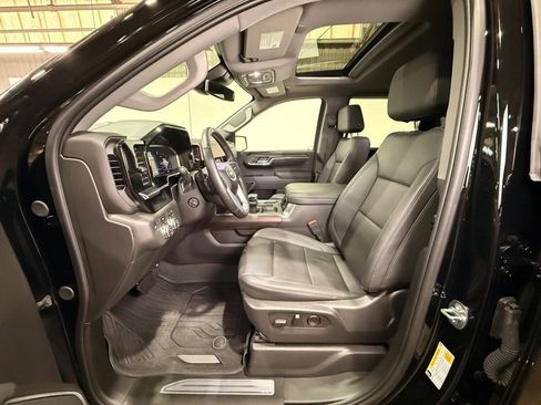 Used 2025 GMC Sierra 1500 SLT w/ SLT Premium Plus Package image 15