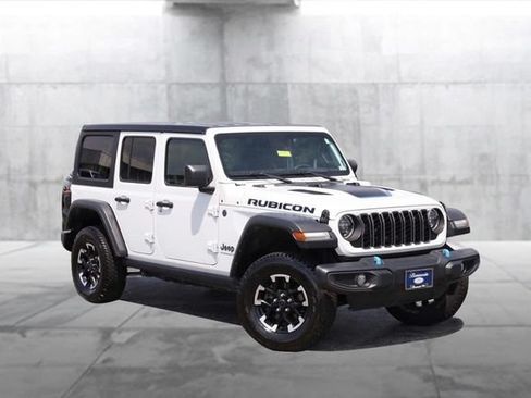 Used 2024 Jeep Wrangler Unlimited Rubicon 4xe AWD/4WD image 2