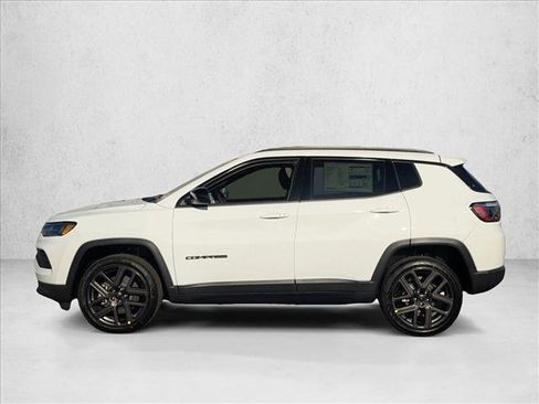 New 2026 Jeep Compass Latitude image 5