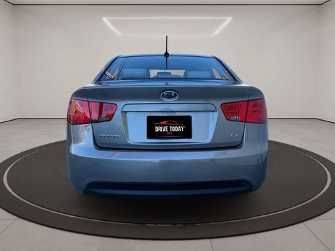 Used 2010 Kia Forte EX image 4