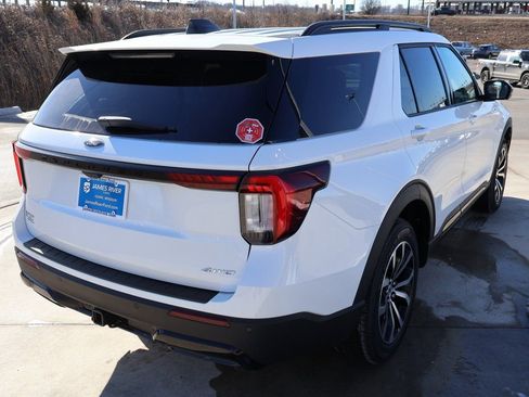 New 2026 Ford Explorer ST-Line image 5