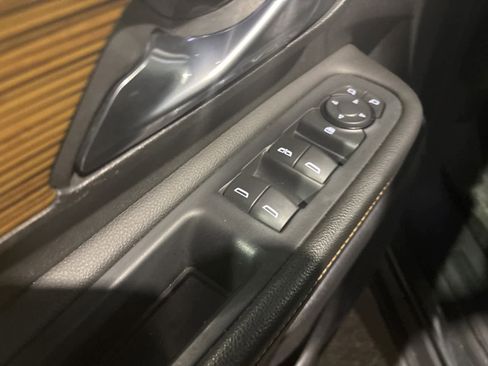 Used 2020 GMC Terrain SLE w/ Driver Convenience Package image 14