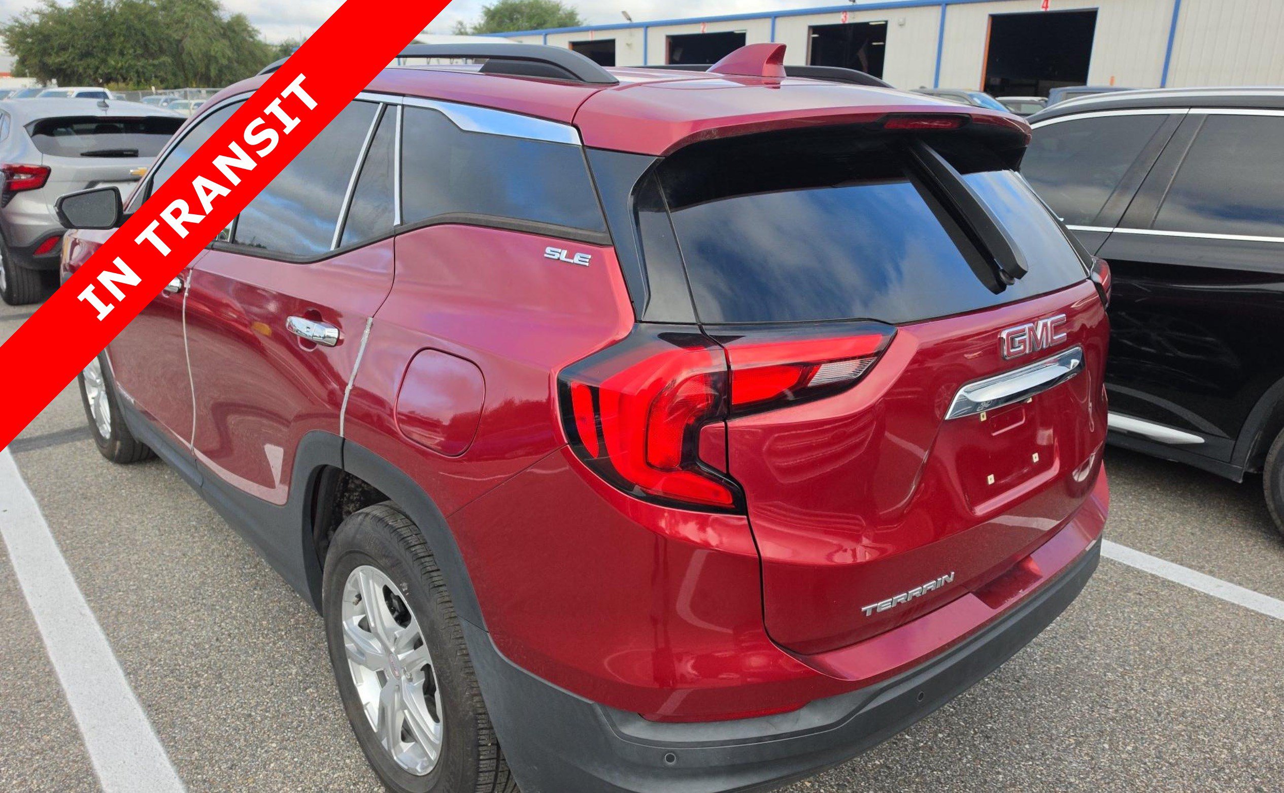 Used 2020 GMC Terrain SLE w/ Driver Convenience Package FWD image 5