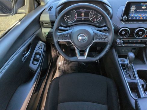 Certified 2023 Nissan Sentra SV FWD image 15