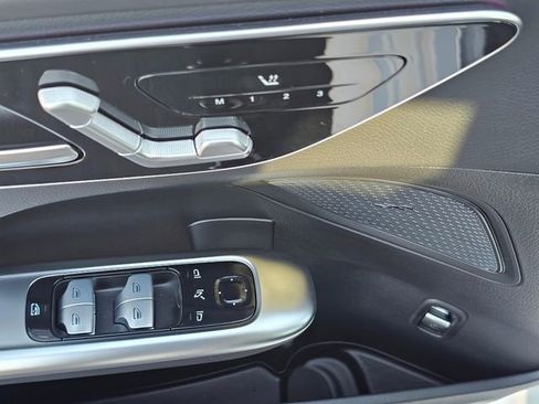 New 2025 Mercedes-Benz C 300 4MATIC Sedan image 21