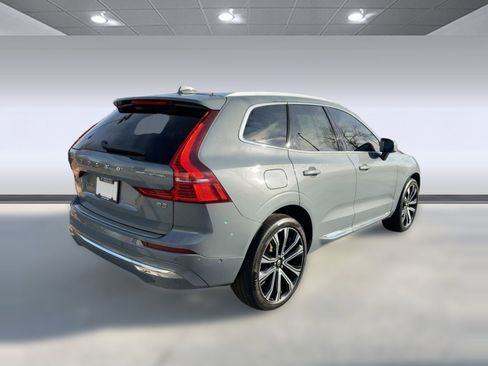 Used 2023 Volvo XC60 B5 Ultimate w/ Protection Package Premier image 8
