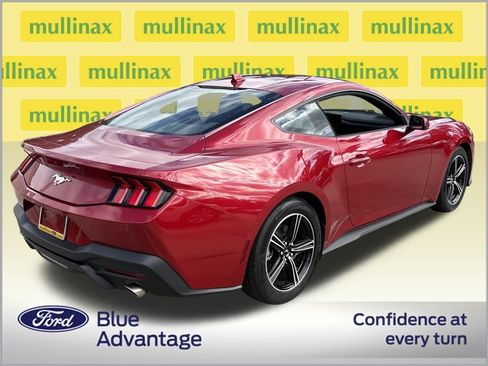 Used 2024 Ford Mustang Coupe image 5