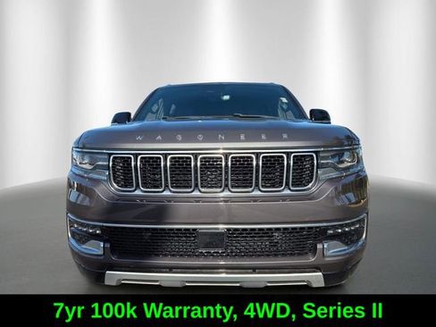Used 2024 Jeep Wagoneer Series II AWD/4WD image 2