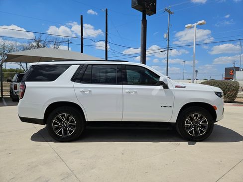 Certified 2024 Chevrolet Tahoe Z71 w/ Luxury Package image 2