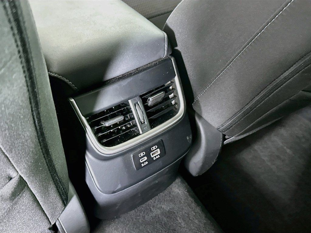 Used 2024 Subaru Outback Premium AWD/4WD image 34