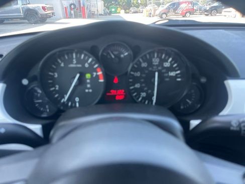 Used 2013 MAZDA MX-5 Miata Club RWD image 12